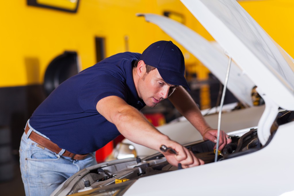 Man repairing the car